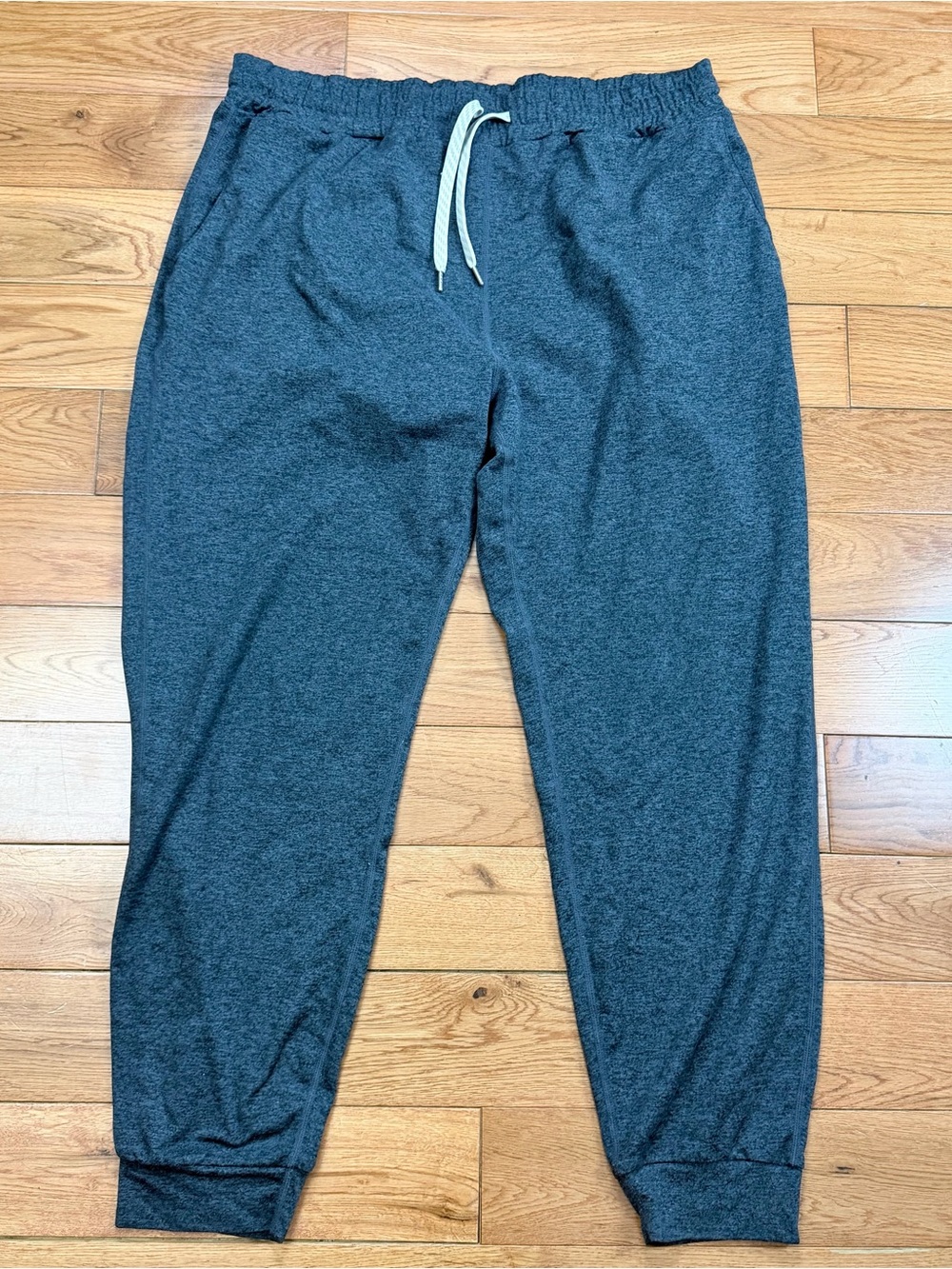 Vuori Women’s Performance Joggers